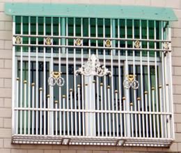 荊州防盜窗選購(gòu)指南 了解價(jià)格與武漢鑫升偉業(yè)鋼絲繩網(wǎng)的優(yōu)勢(shì)