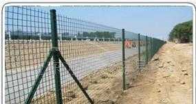 荷蘭網(wǎng) 安全防護(hù)的多面手，解析勾花網(wǎng)的多樣應(yīng)用